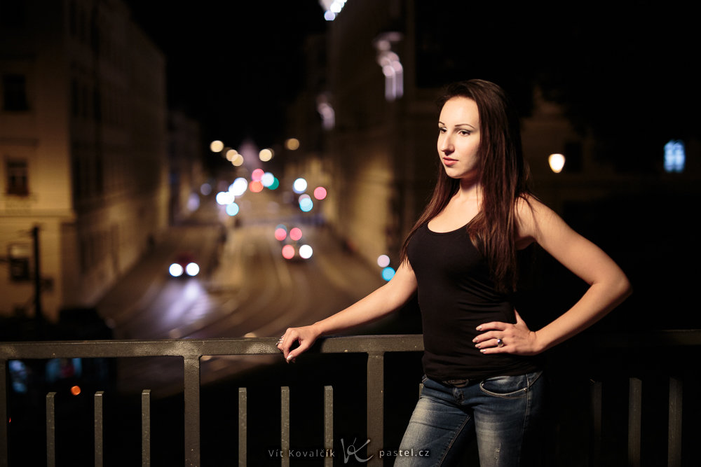 Shooting in the Dark and Low Light: Avoid Noisy, Blurry Photos